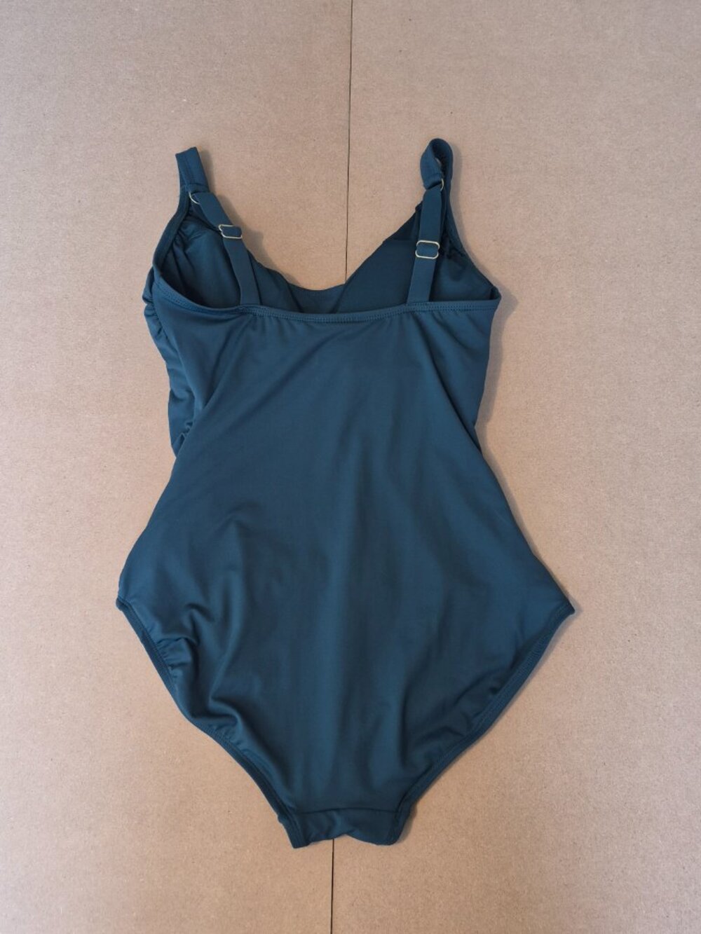 Lands’ End Swimsuit Women M One Piece Padded Ruched V Neck - Picture 3 of 6